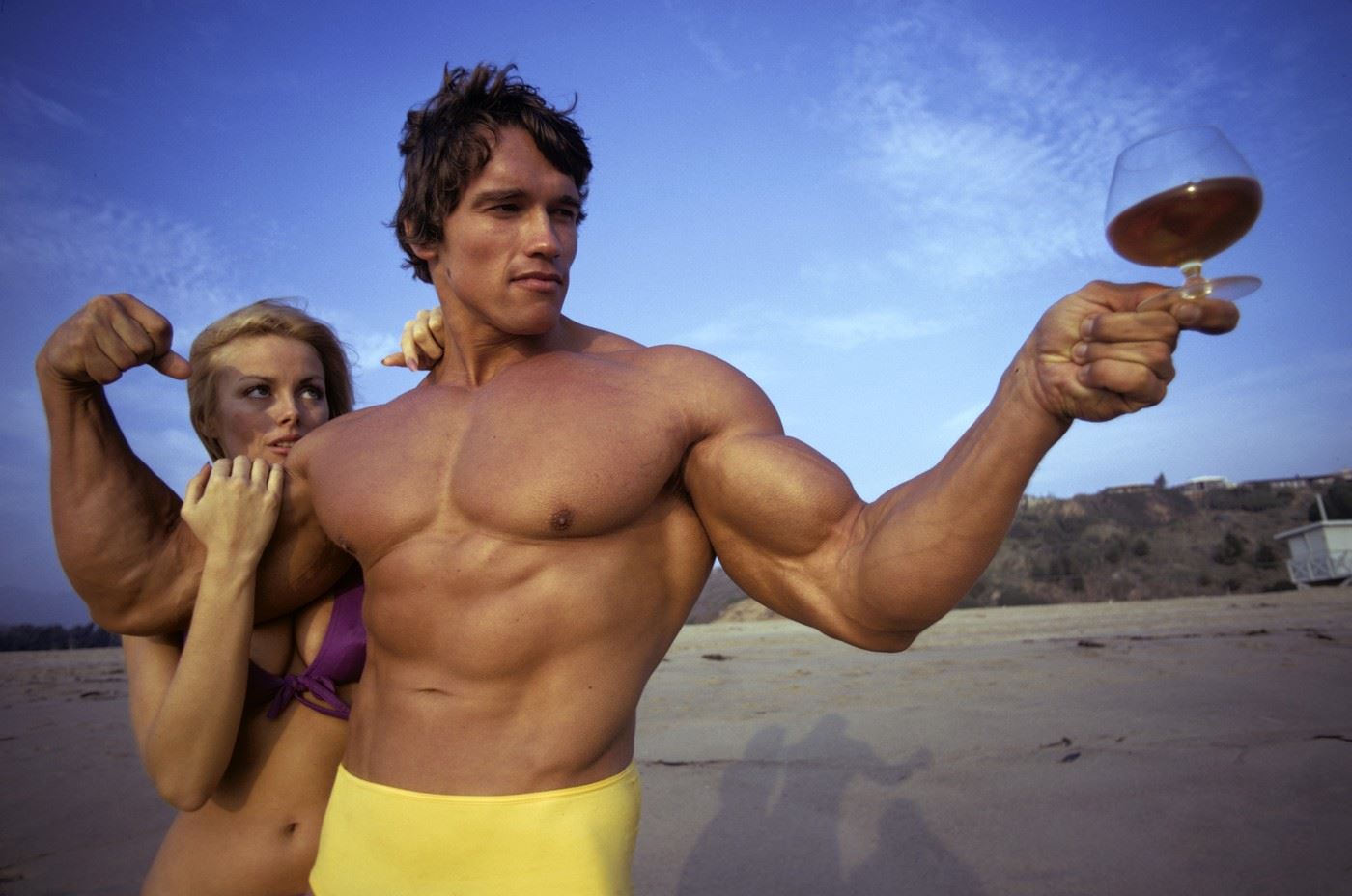 Arnold Schwarzenegger a jeho forma v roce 1974.