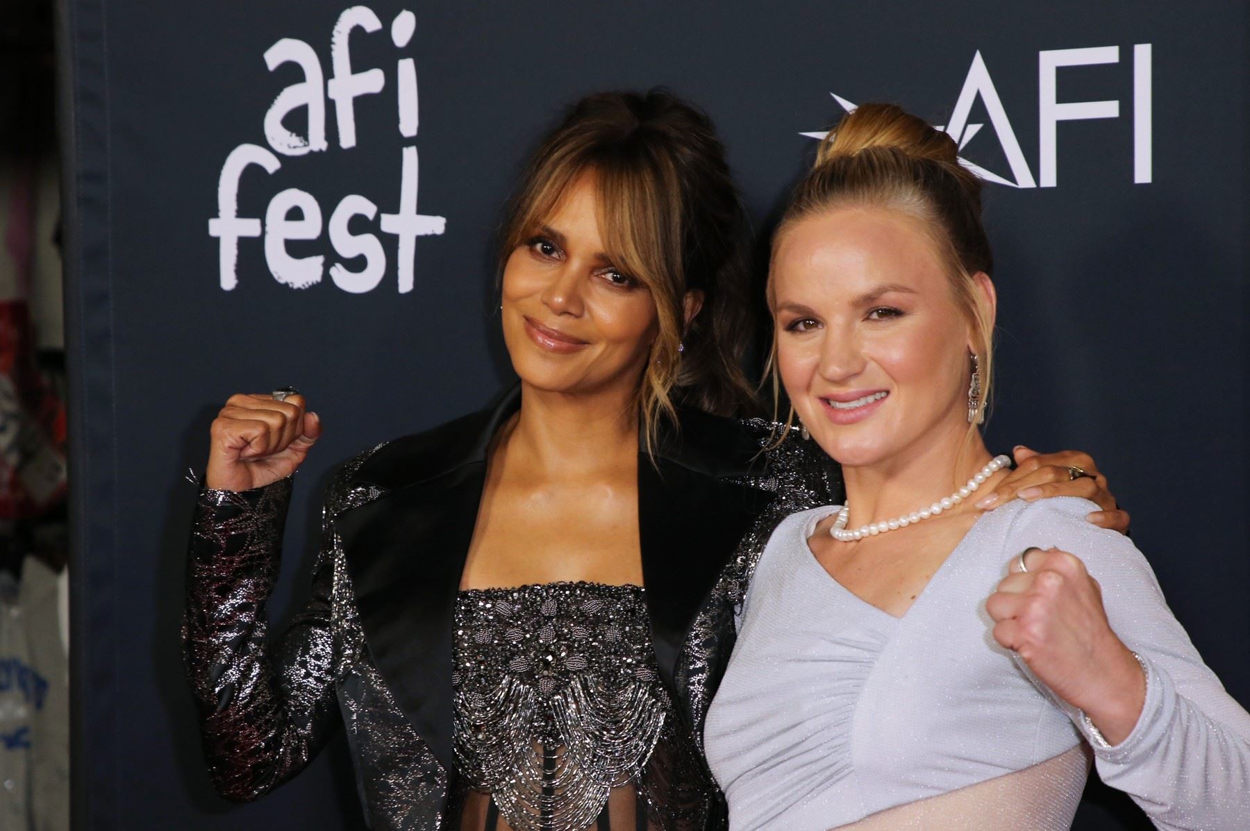 Zápasnice Valentina Shevchenko a slavná herečka Halle Berry.