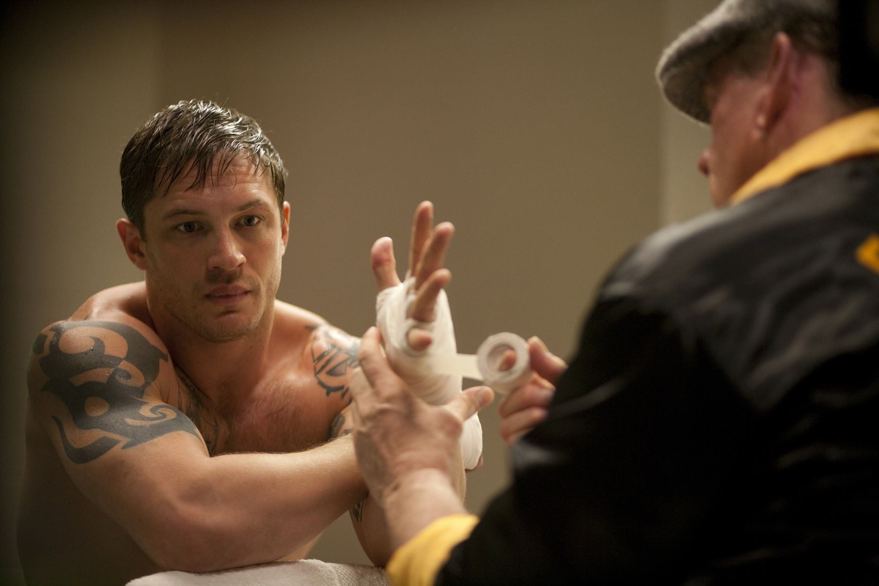 Tom Hardy ve filmu Warrior.