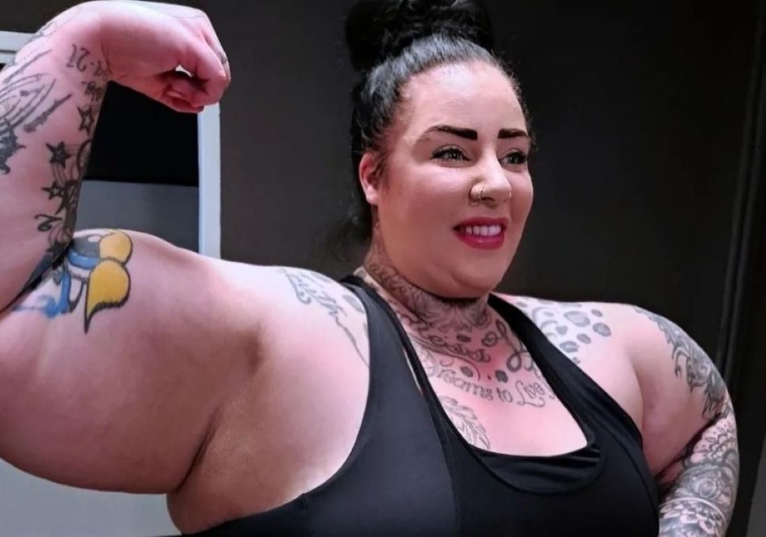 Jackie Koorn a její biceps.