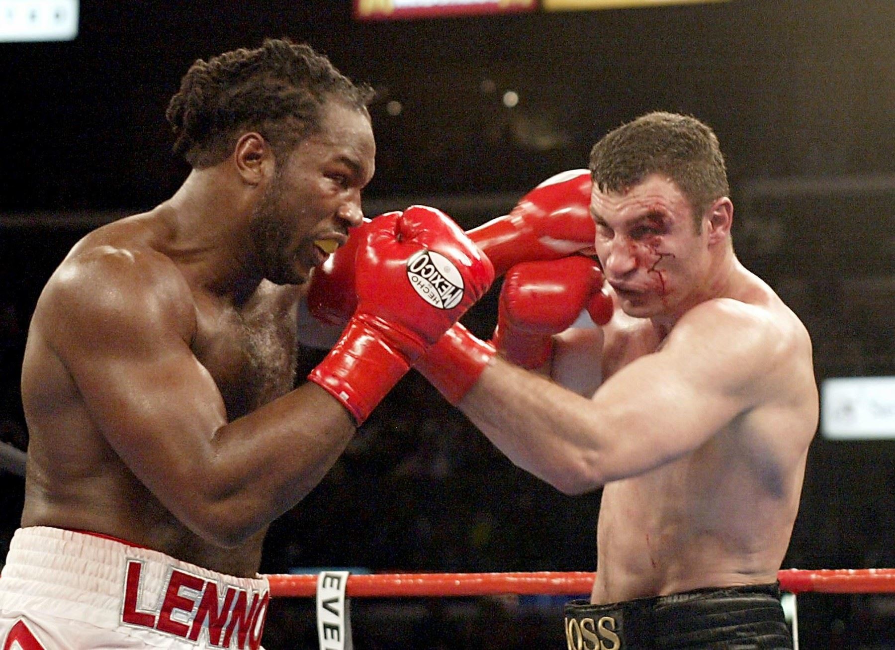 Lennox Lewis (vlevo).