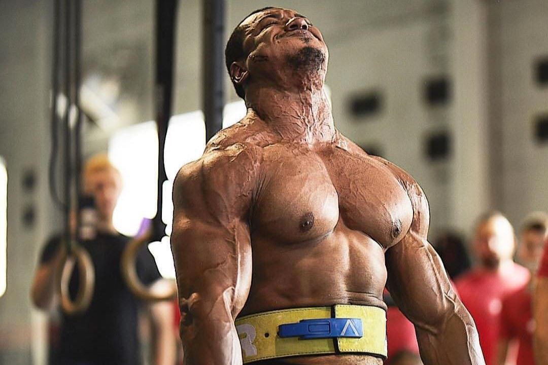 Larry Wheels a dřina v gymu.