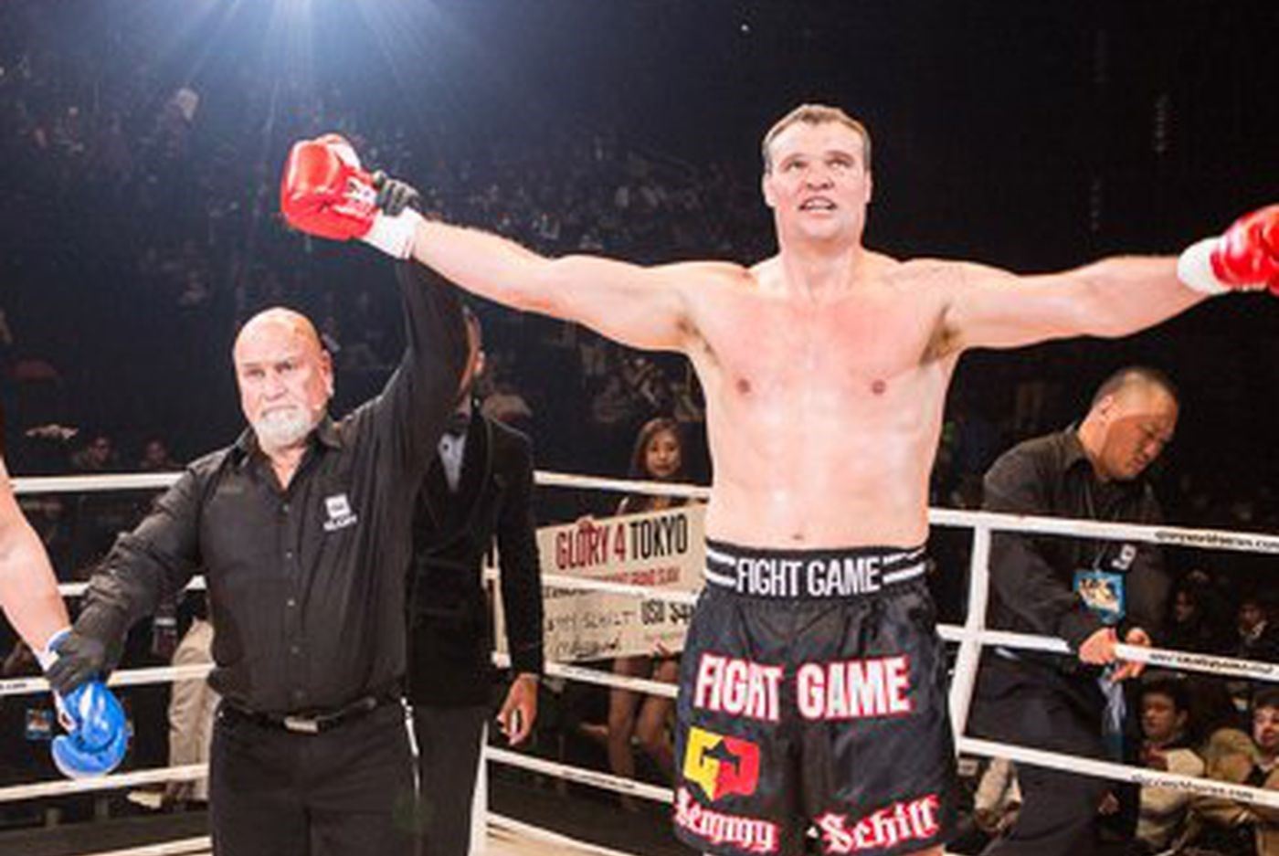 Semmy Schilt.