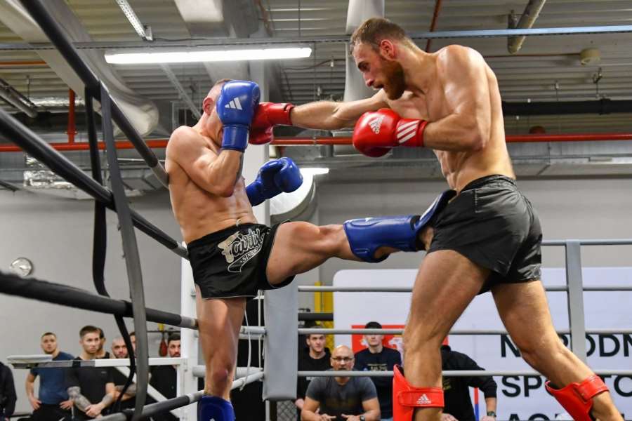 Tvrdá ukončení a řada skvělých výkonů. Kickboxeři bavili Prahu 