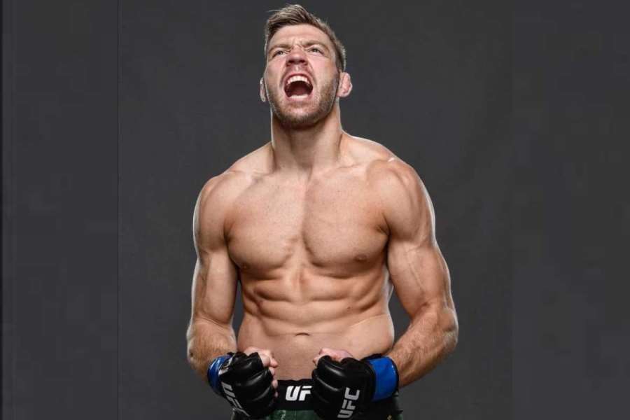 Připravil mě o životní výplatu, zoufal si šampion UFC