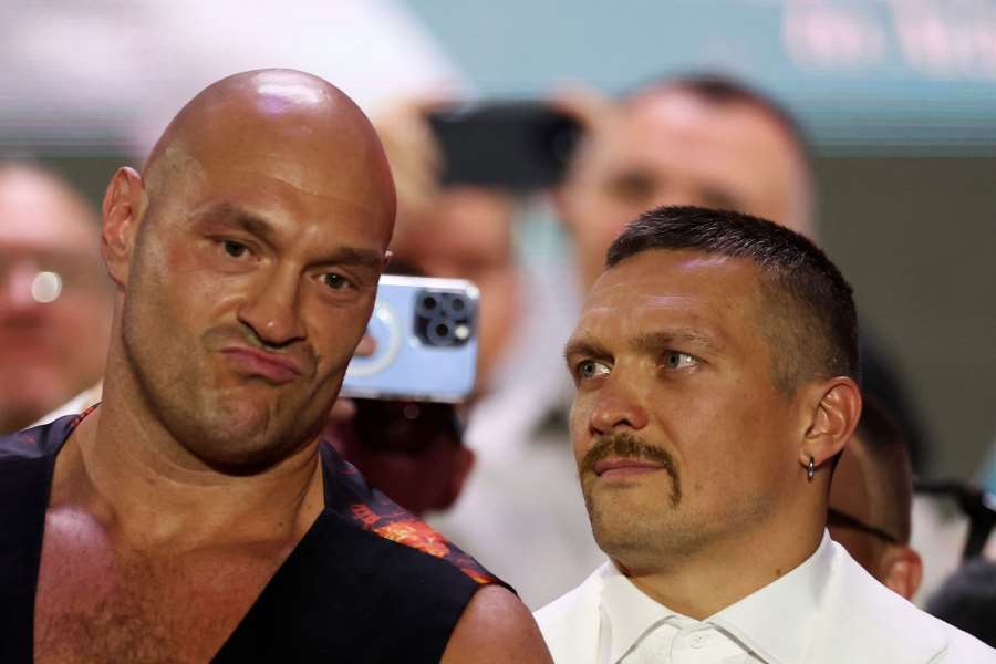 Bitva Fury vs. Usyk je tu. Sázkaři mají svého favorita