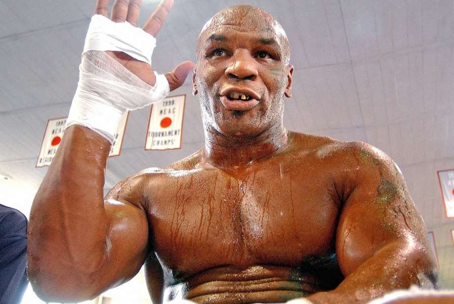 Mike Tyson se chce po knokautu Paula utkat s Joshuou