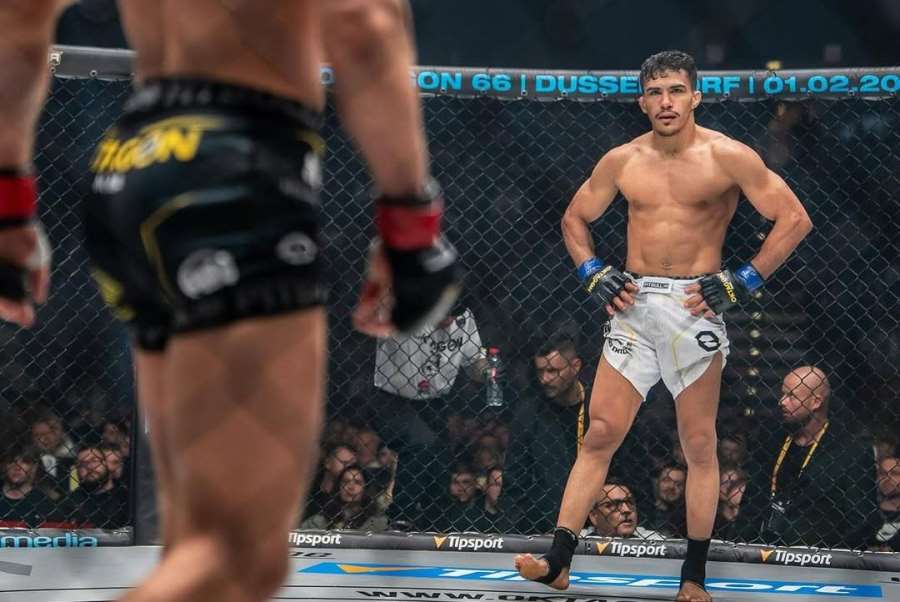 Ideální narozeniny. Brazilský mladík může po kolapsu v UFC vládnout Oktagonu