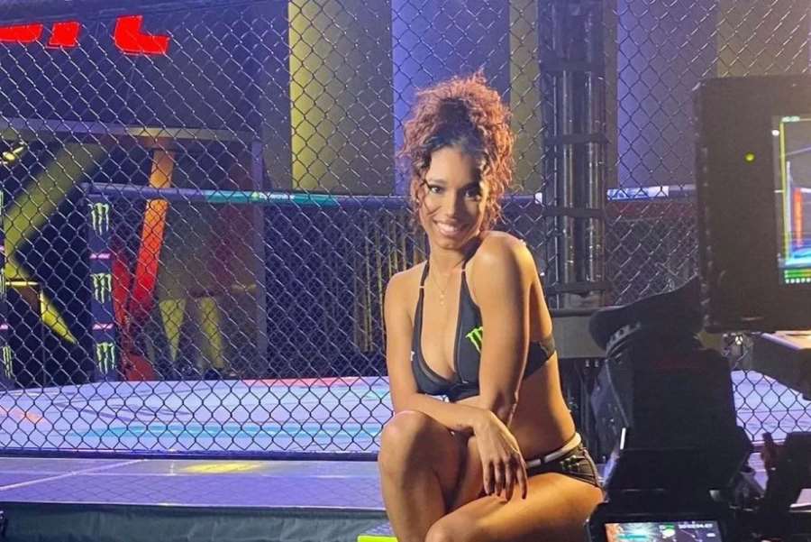 Zápasník se otřel o ring girl. Nepříjemnost a trauma, svěřila se kráska fanouškům