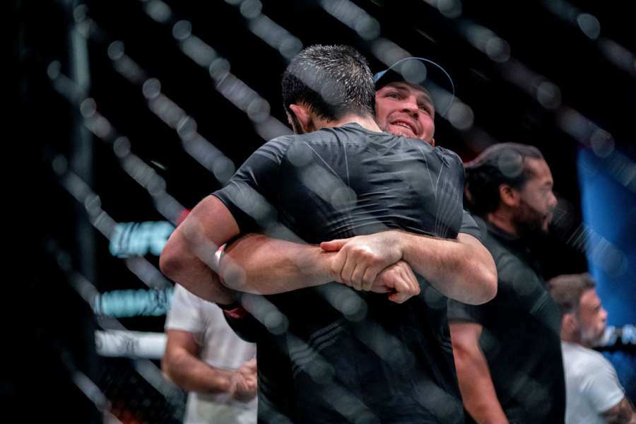 Další ruský král UFC pod tlakem své matky. Skončí na vrcholu stejně jako Nurmagomedov? 