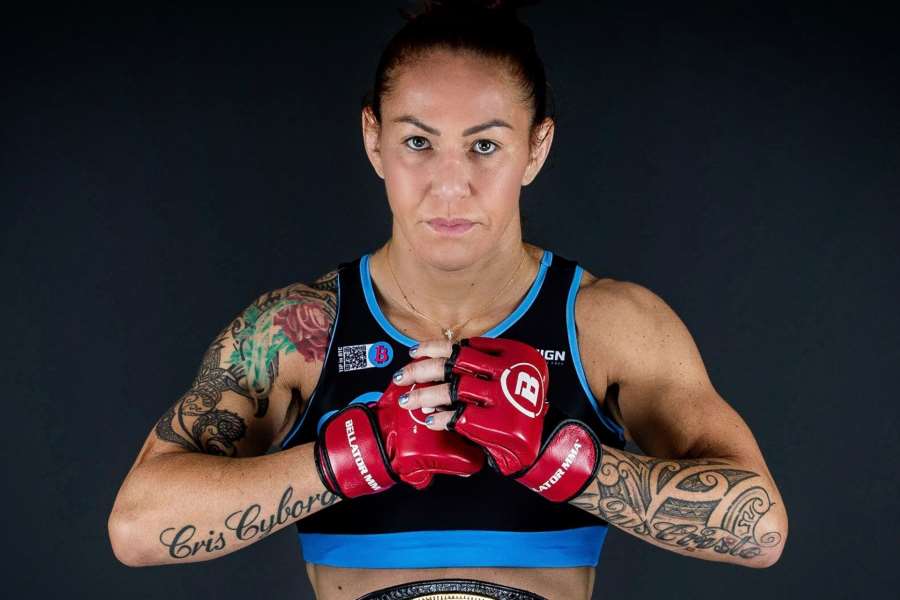 Šampionka MMA trestala v boxu. KO, soupeřka se nezvedla