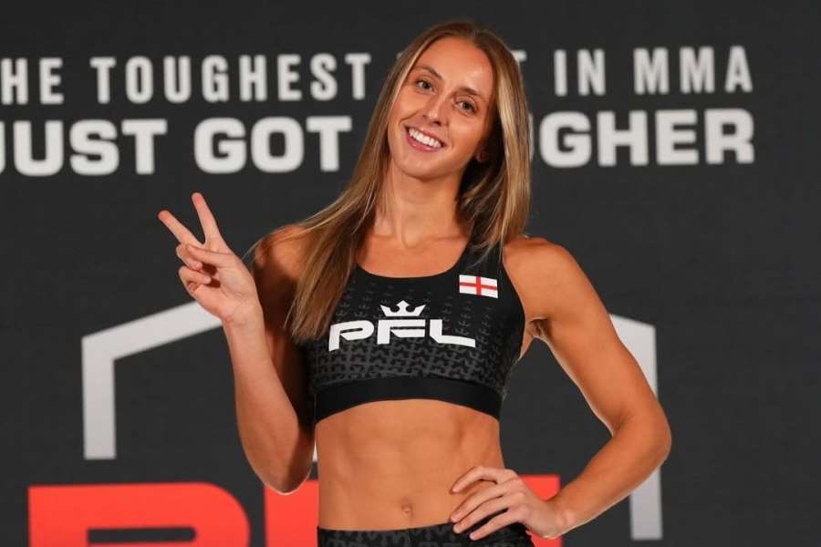 Krásná šampionka PFL se ukázala na turnaji UFC. Fanoušci doufají v její přestup